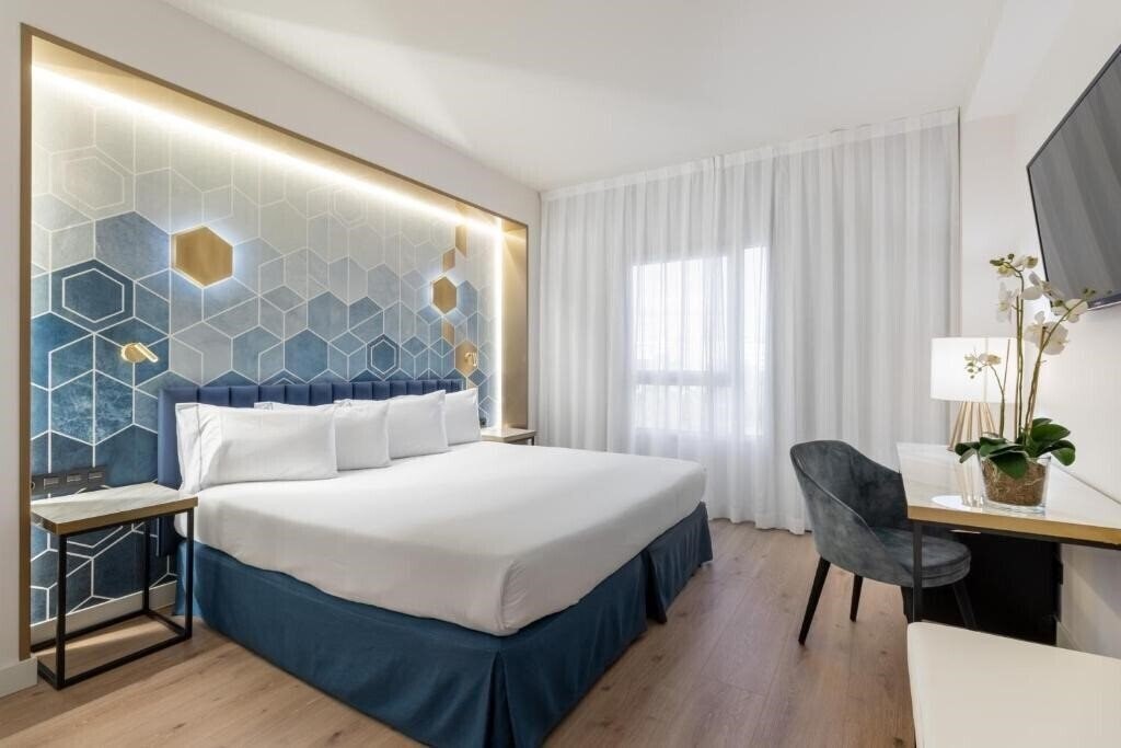 Hotel Eurostars Gran Madrid 4*