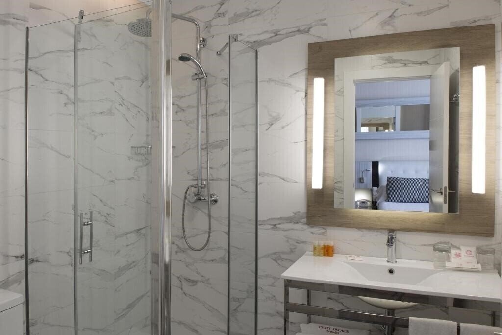 Zdjęcie Petit Palace Arenal 3*