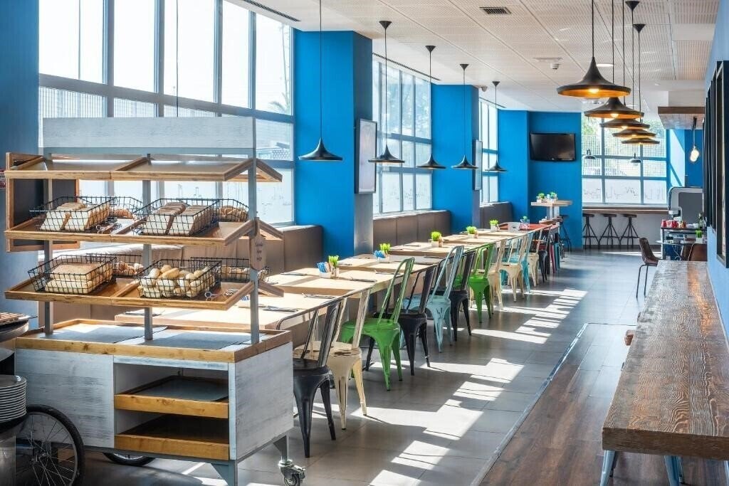 Зображення Tryp Madrid Airport Suites 2*