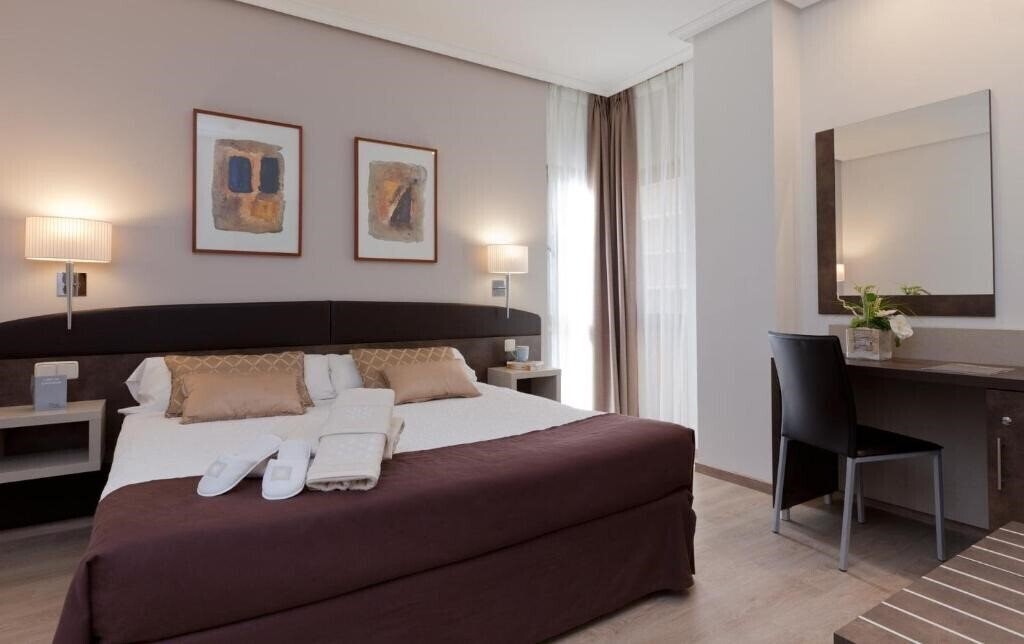 Hotel Villamadrid 4*