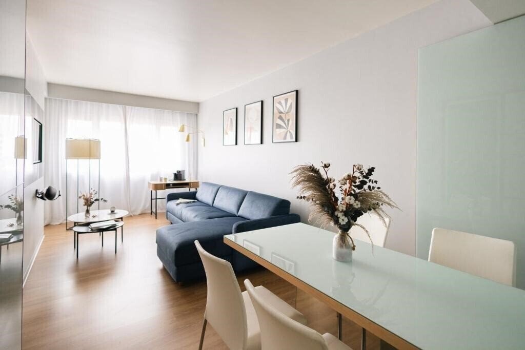 Отель Voco Madrid Retiro by IHG (ex. Ayre Gran Hotel Colon) 4*