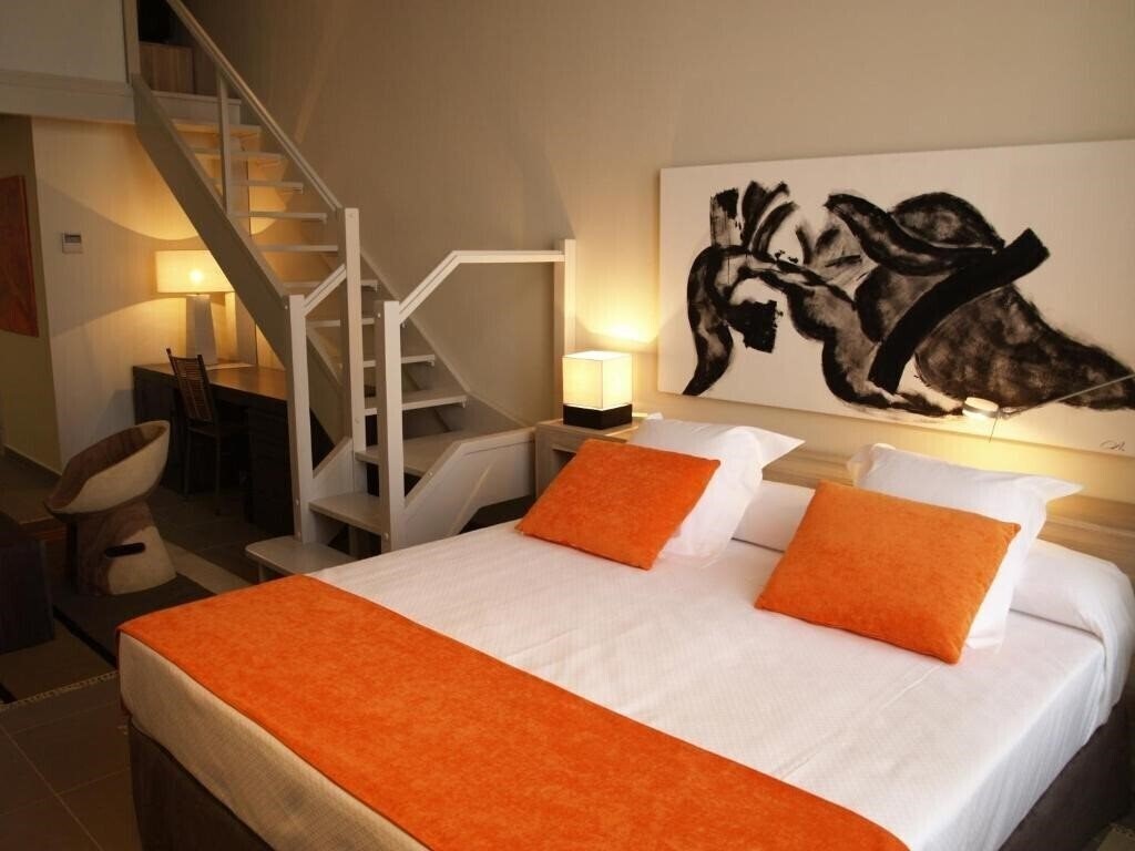 Zdjęcia Eco Alcala Suites 4*