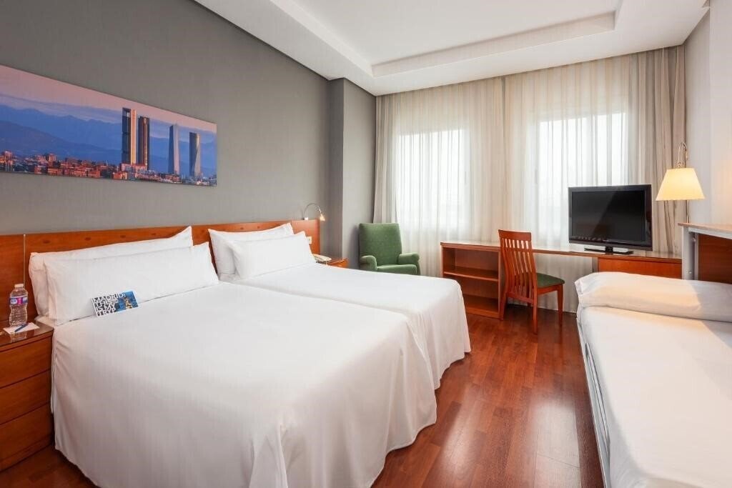 Zdjęcia Tryp Madrid Chamartin Hotel 3*