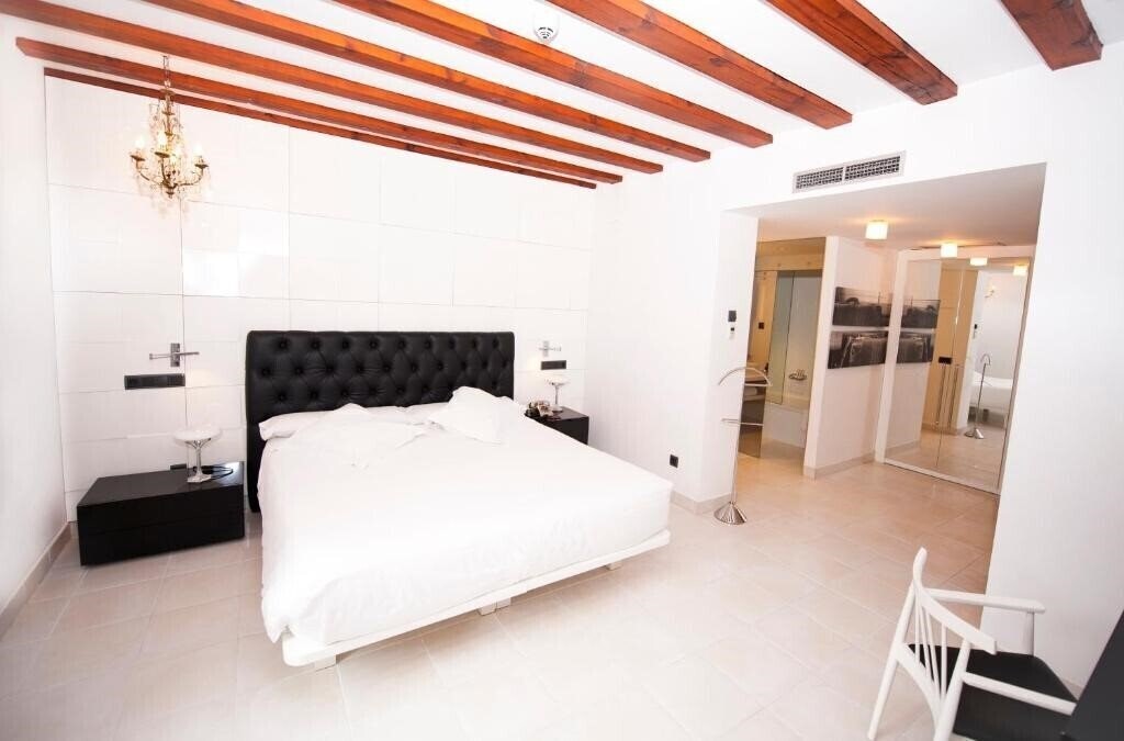 Готель Posada Del Leon De Oro 4*