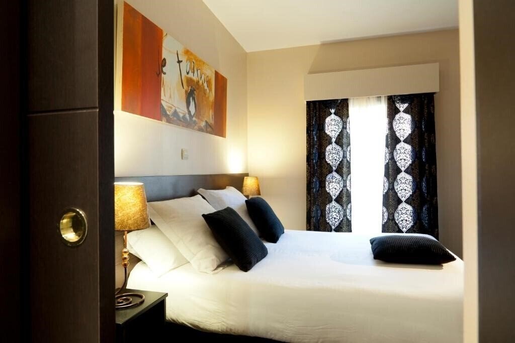 Фото Thc Tirso De Molina 2*