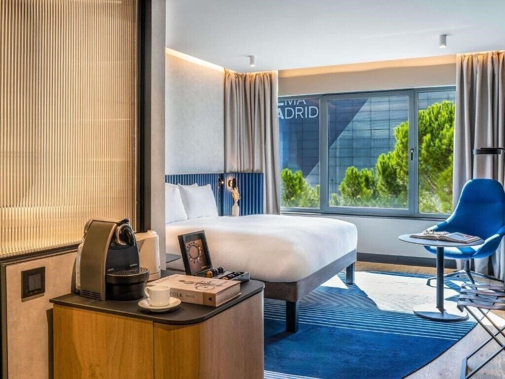 Фото Pullman Madrid Airport & Feria 4*