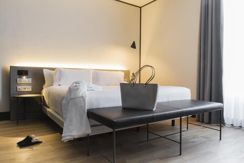 Картинка Petit palace embassy hotel 3*