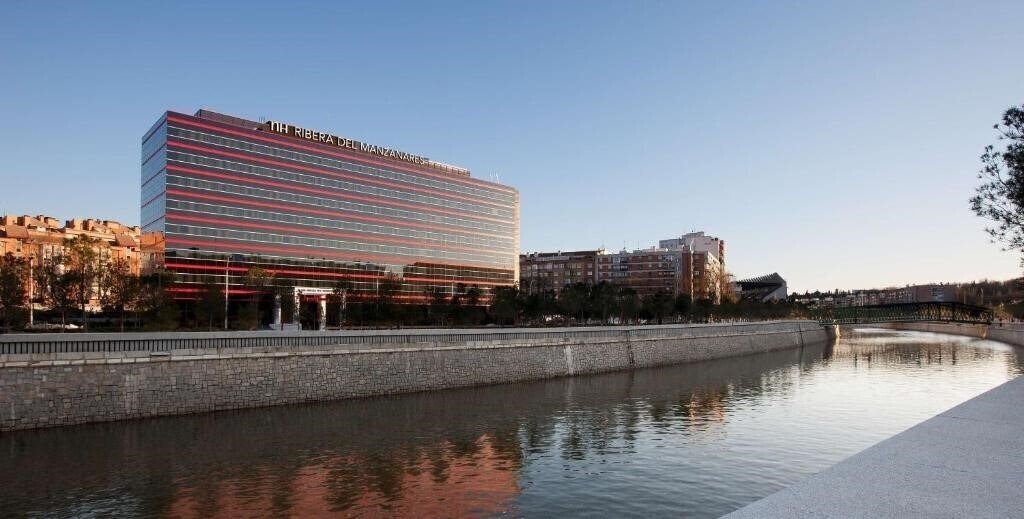 Hotel NH Madrid Ribera del Manzanares 4*