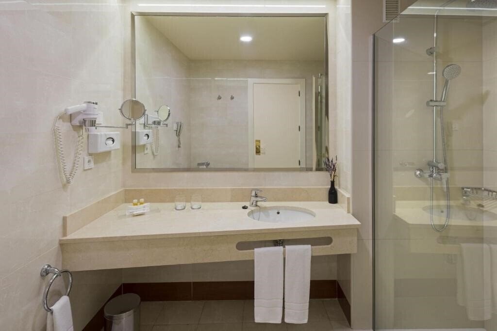 Zdjęcie Elba Madrid Alcala 4*