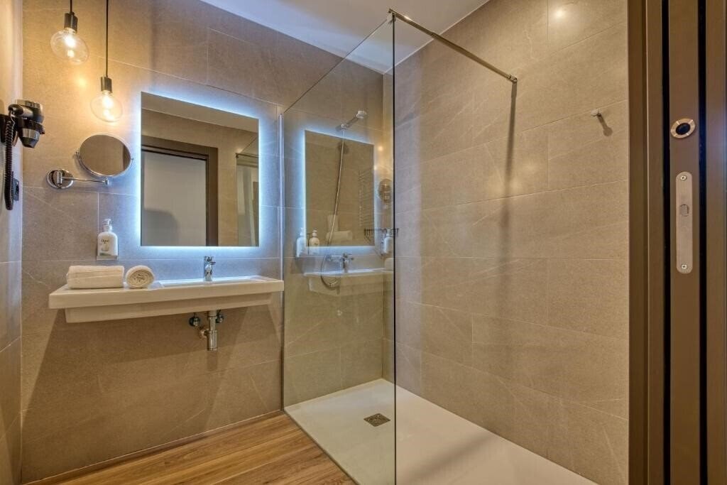 Zdjęcie Dwo Colours Alcala 4*