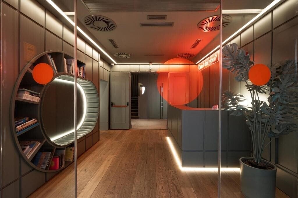 Hotel Chic & Basic Dot 3*