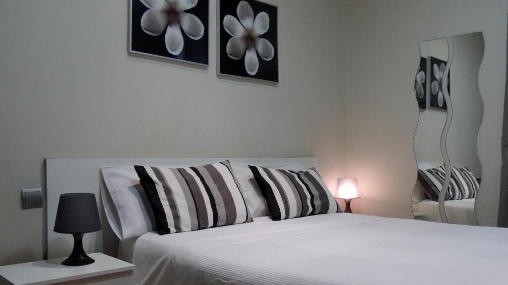 Zdjęcia Hostal Cervantes 2*