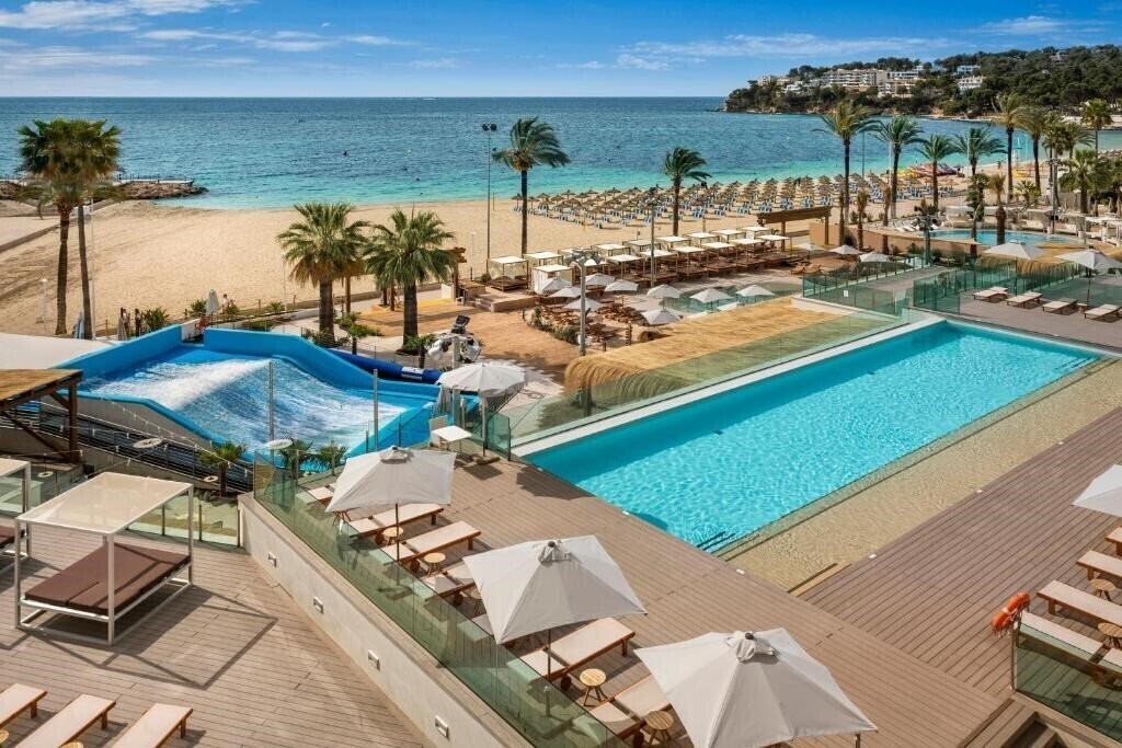 Готель Innside Wave Calvia 4*