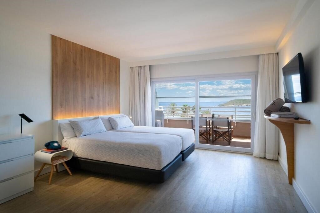 Фотографія Innside Wave Calvia 4*
