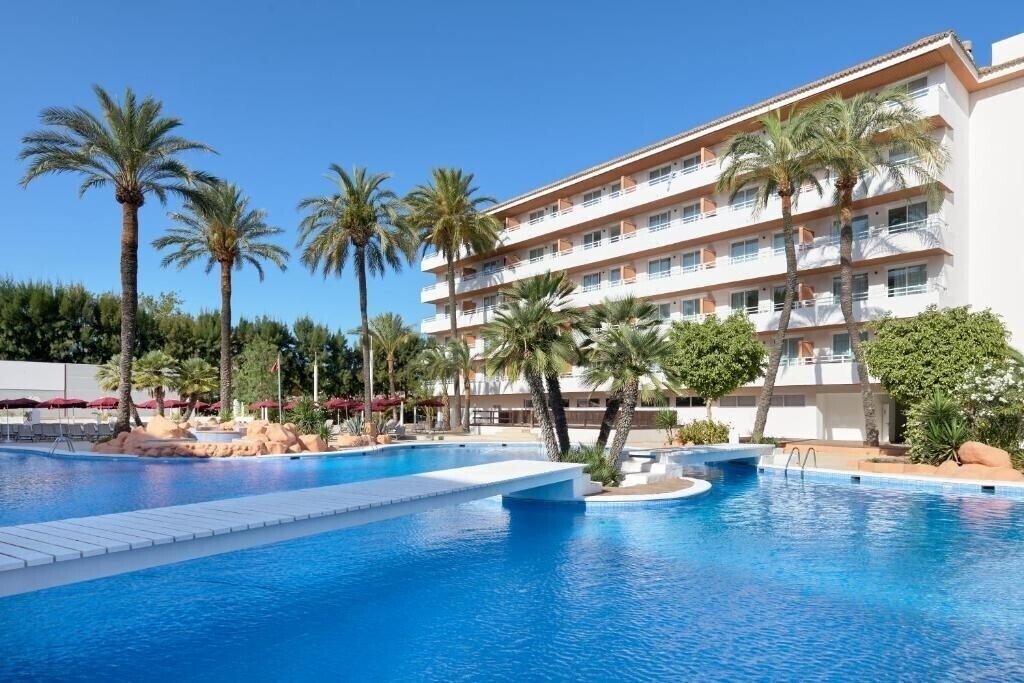 Готель Tent Calvia Beach 3*