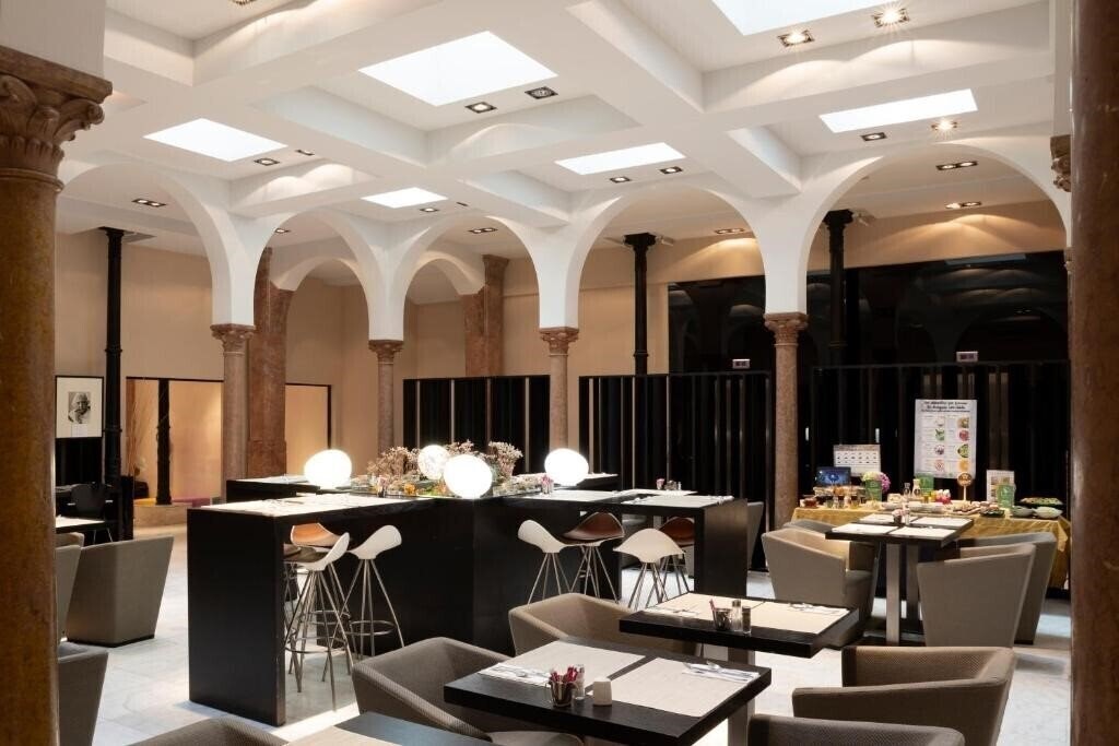 Zdjęcie Petit Palace Plaza Malaga 4*