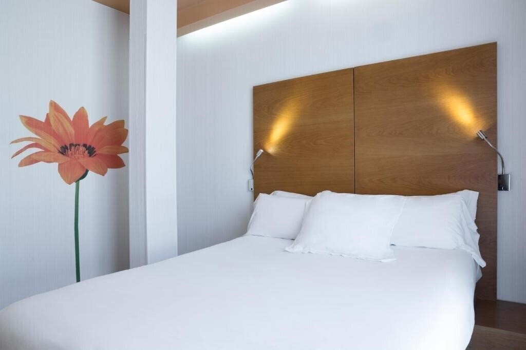 Zdjęcie Petit Palace Plaza Malaga 4*