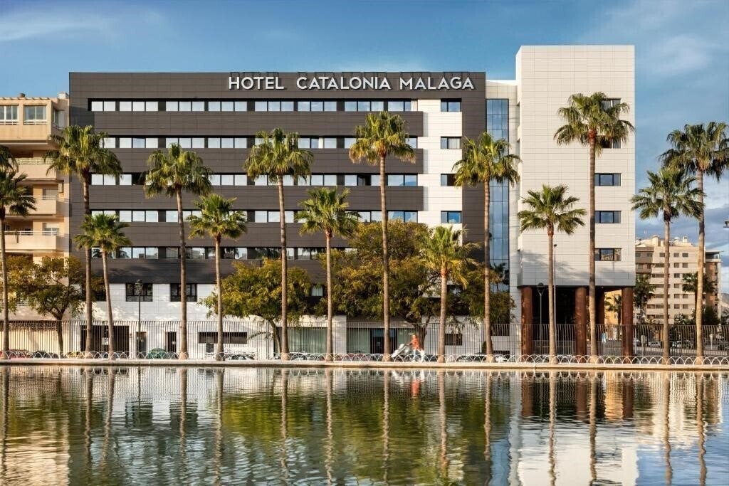 Hotel Catalonia Malaga 5*