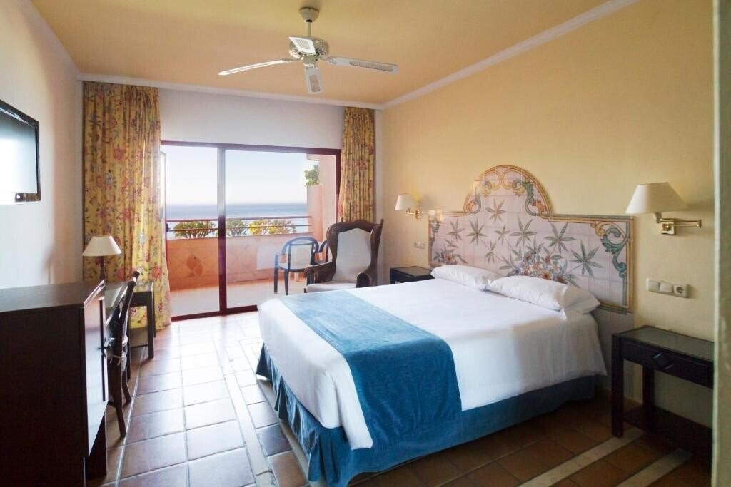 Фото Ibersol Almunecar Beach 4*