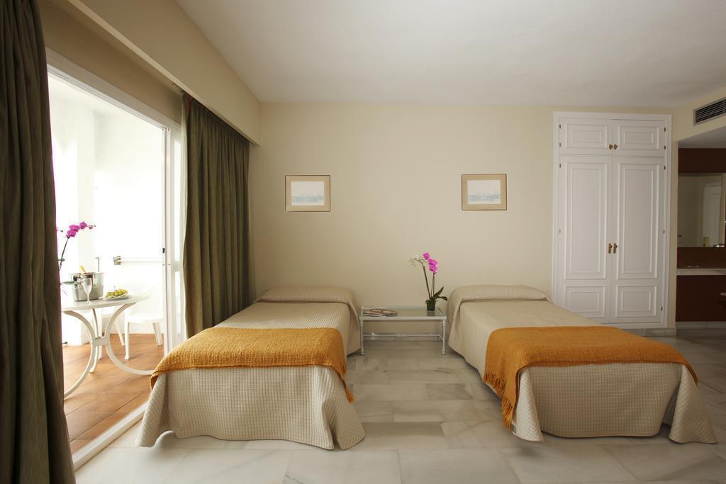 Фотографія Pyr Marbella APT 3*