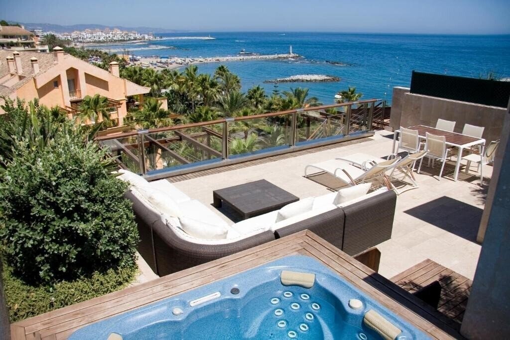 Фото Gran Hotel Guadalpin Banus 5*