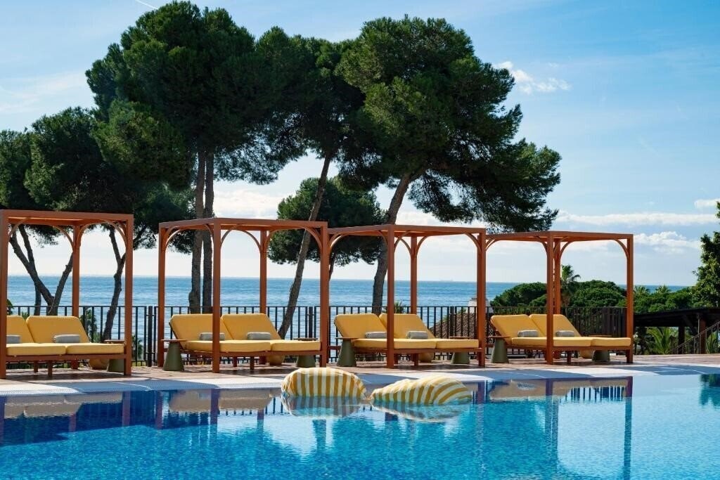 Готель Don Carlos Marbella 5*