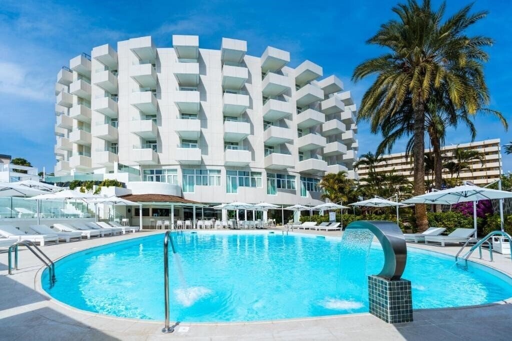 Отель Hl Rondo Hotel 4*