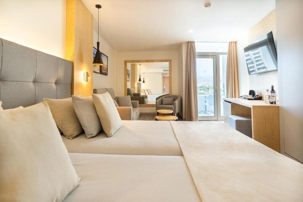 Фото Hl Rondo Hotel 4*