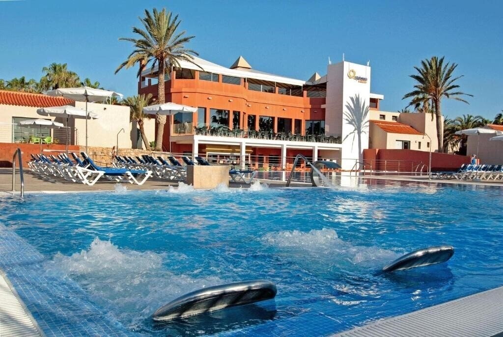 Hotel Cay Beach Caleta 3*