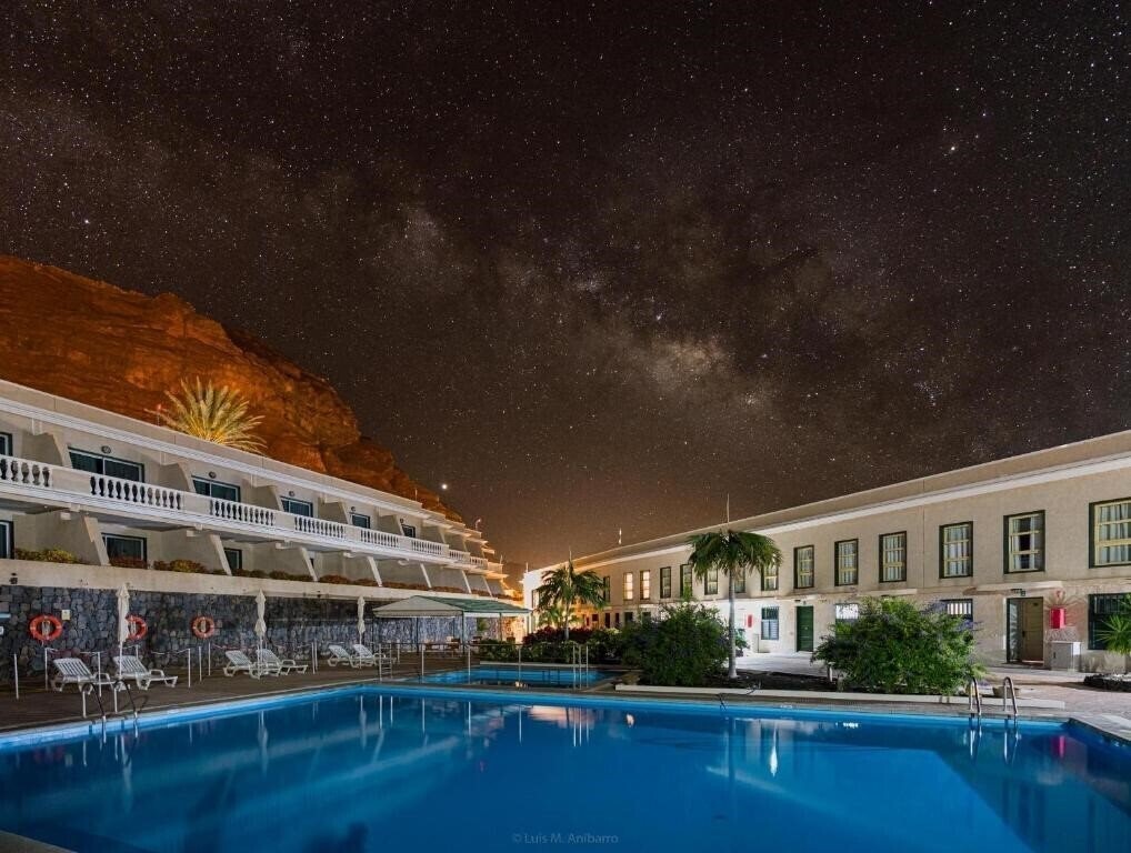 Zdjęcie Charco del Conde Apartamentos 2*