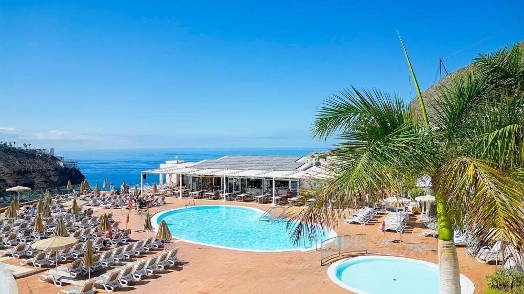 Готель Servatur Altamadores 4*
