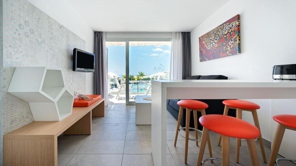 Фото Ura Lara Apartments 3*