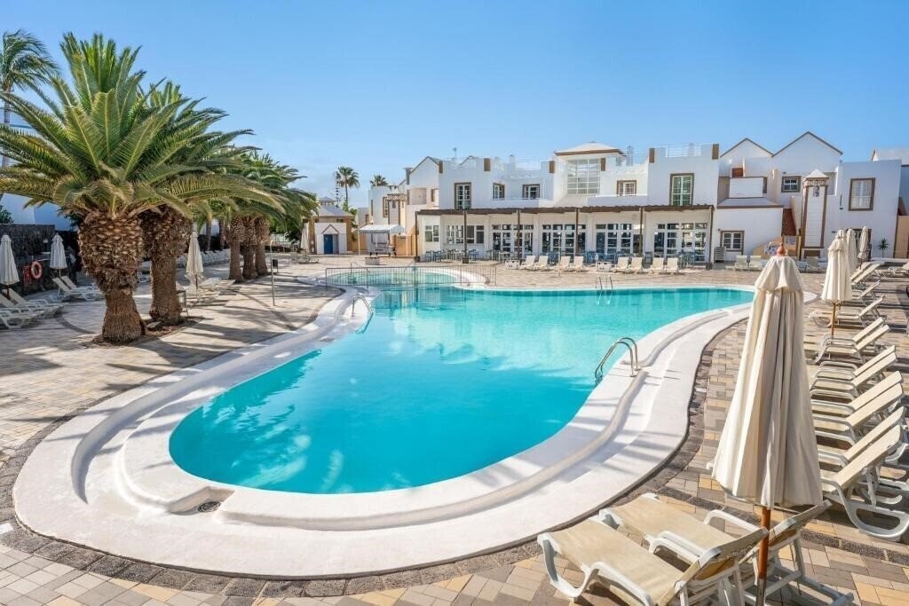 Картинка Apartamentos Livvo Morromar 3*