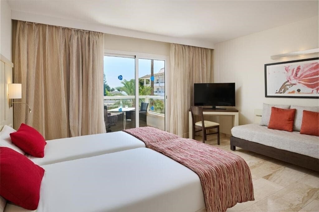 Фото Grupotel Alcudia Suite 4*