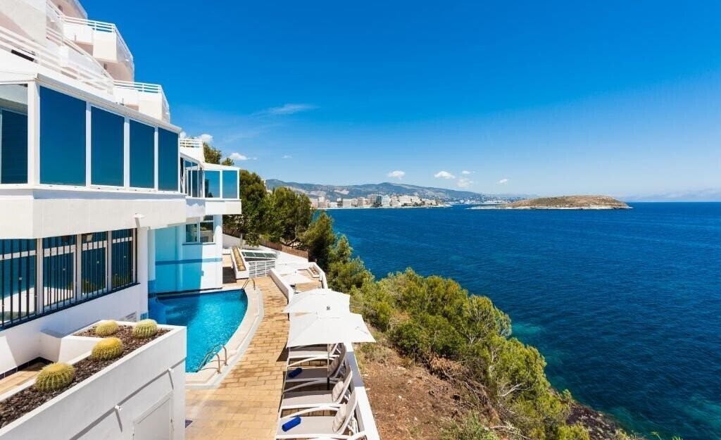 Готель Globales Apartamentos Cala Vinas 3*