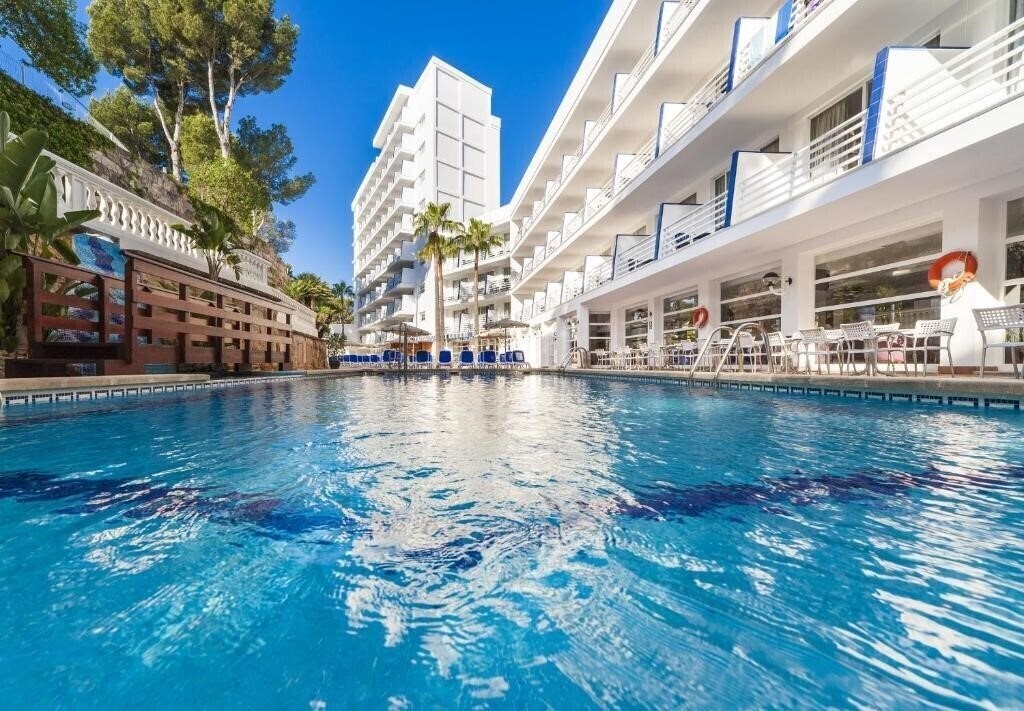 Готель Globales Palmanova Palace 4*