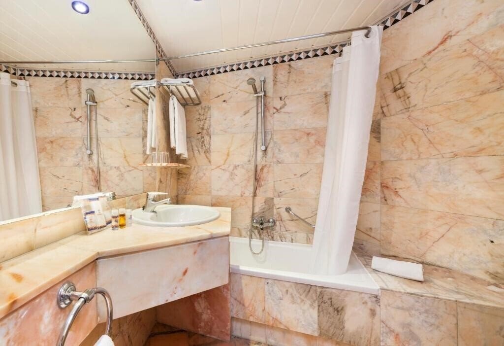Фотографія Globales Palmanova Palace 4*