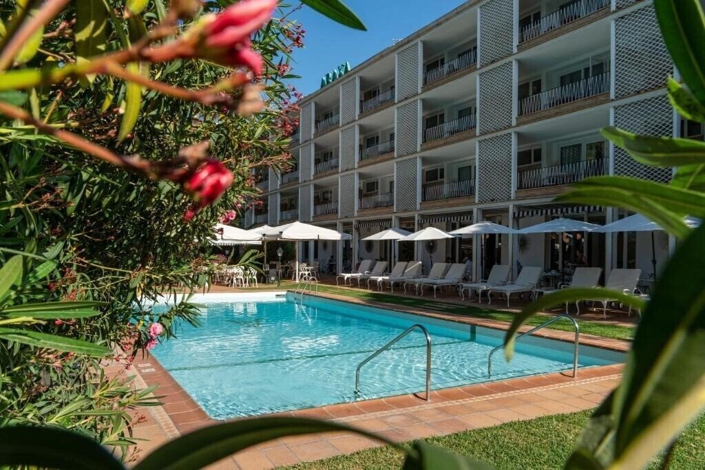 Hotel Araxa 3*