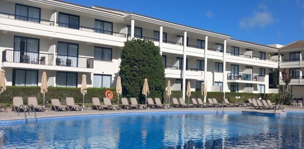 Фотографія Bahia De Pollensa Aparthotel 3*