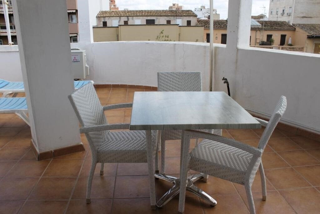 Зображення Amic Colon 3*