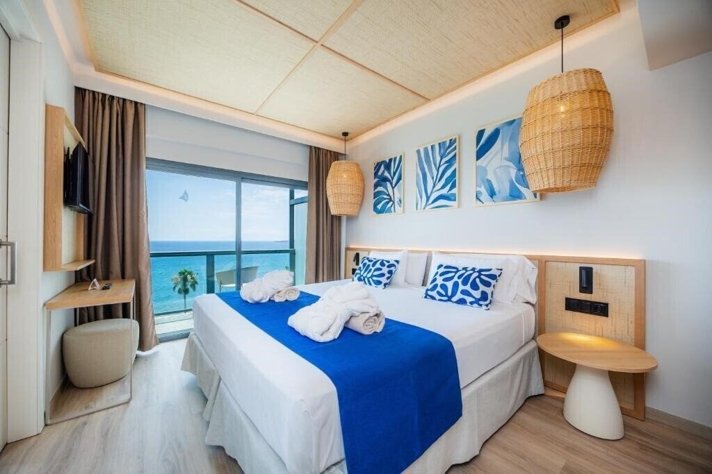 Hotel Marins Suites (ex. Marins Playa Suites) 4*