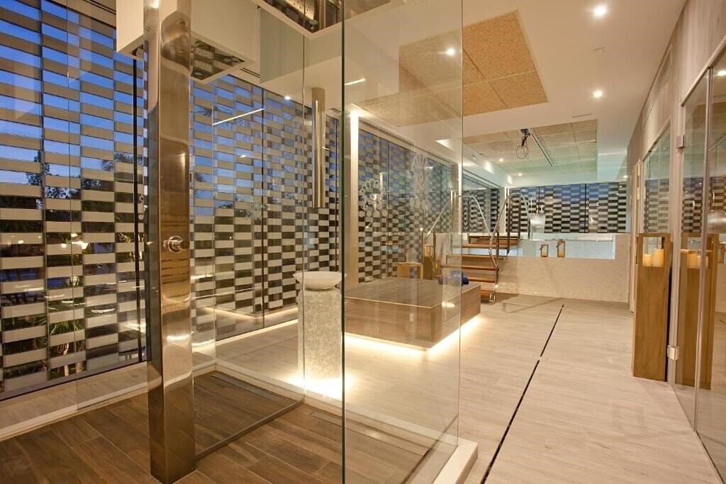 Фото Bahia De Alcudia 4*