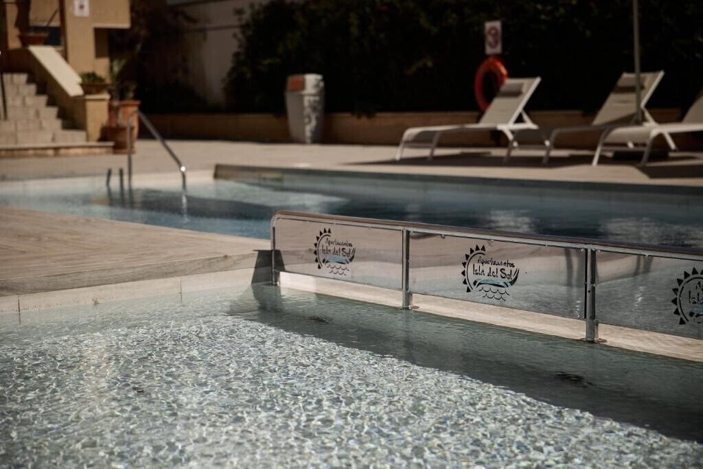 Zdjęcie Isla Del Sol 2*