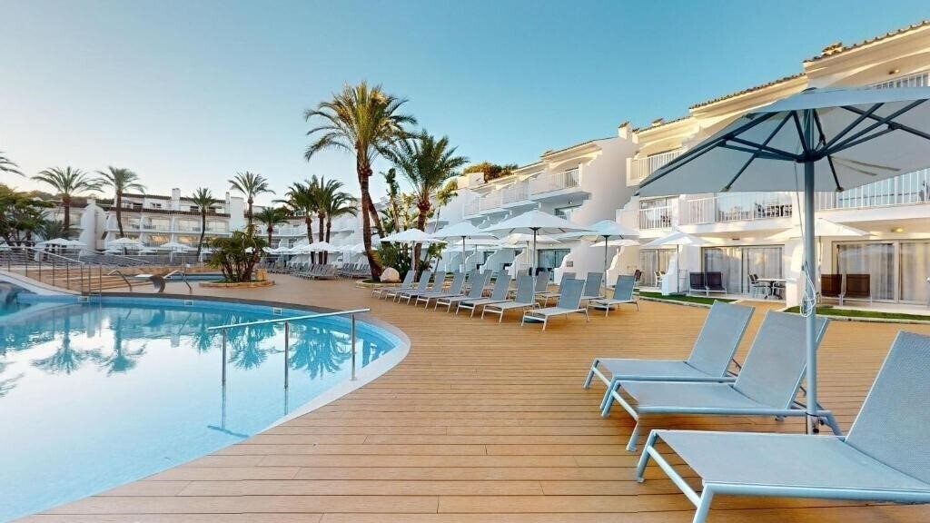 Готель Playas Ca'S Saboners 3*