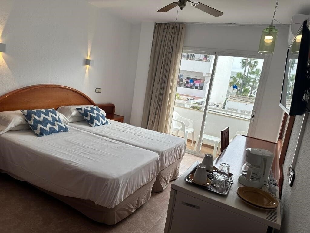 Картинка De La Caravel.La 1*