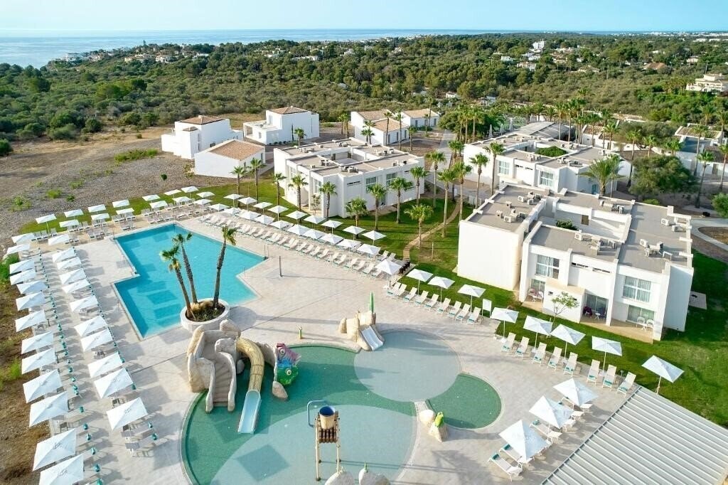 Отель Club Hotel Tropicana Mallorca By Iberostar 3*