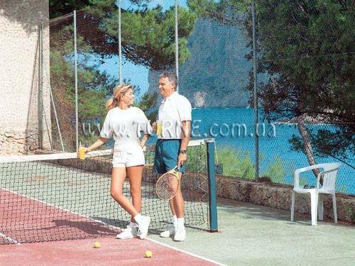 Готель Grupotel Molins 4*