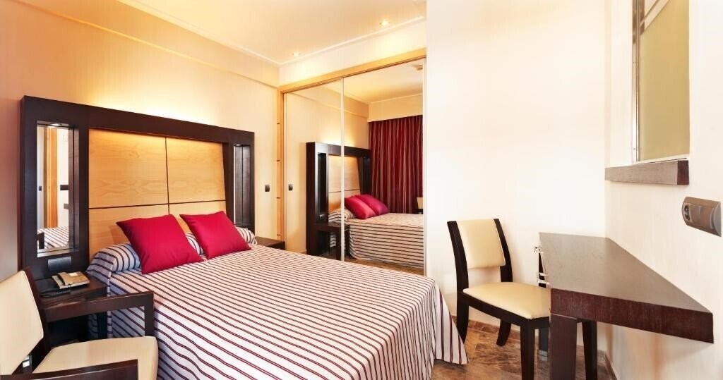 Зображення Mediterranean Bay 4*