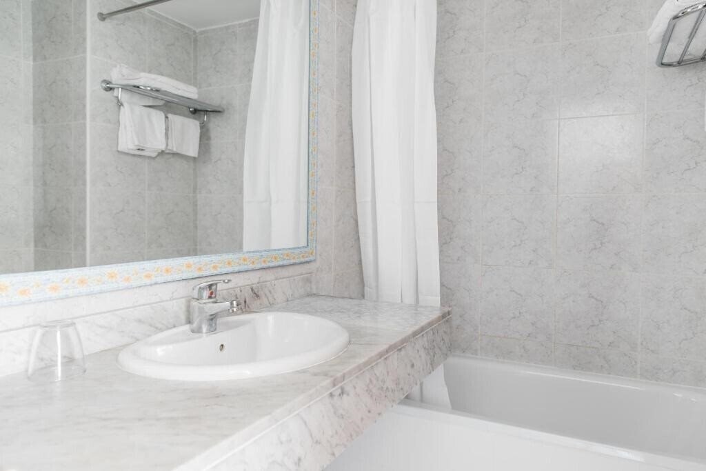 Фотографія Balear Beach 1*