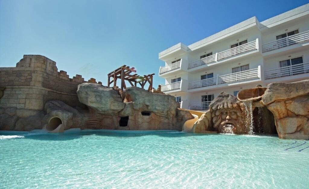 Zdjęcie Apartamentos Pirates Village 3*